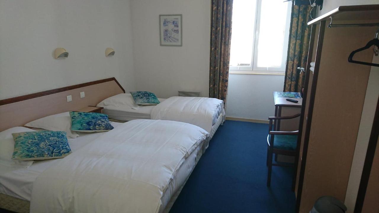 Hotel Les Deux Porches Verrieres  Kültér fotó